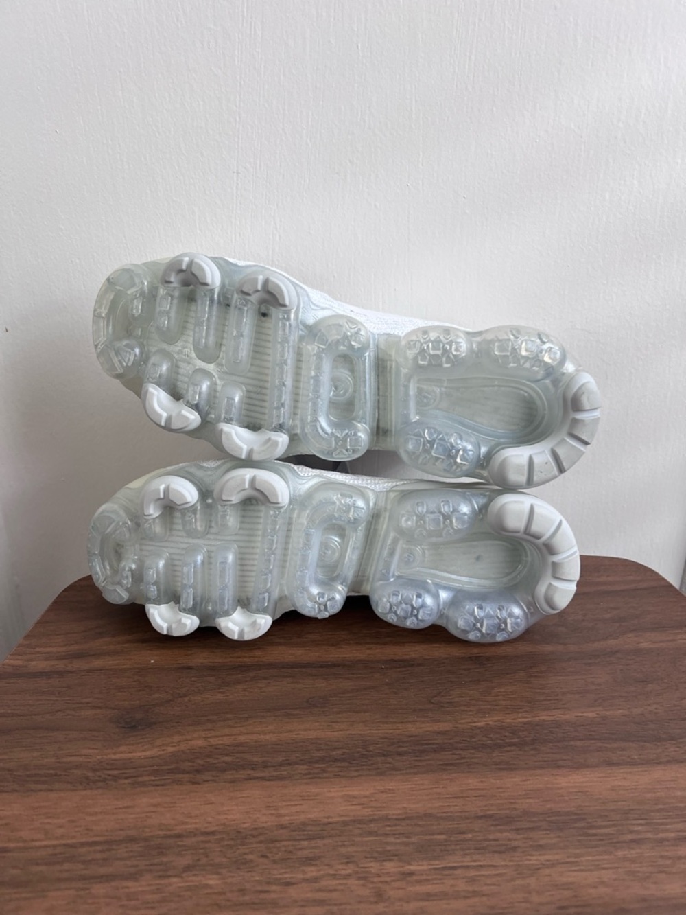 Nike VaporMax Flyknit in White and Silver NWOB - Picture 6 of 7